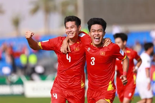Hình ảnh minh họa chính sách chống gian lận và công bằng tại hm88 thể thao, với biểu tượng cân công lý và chứng nhận.